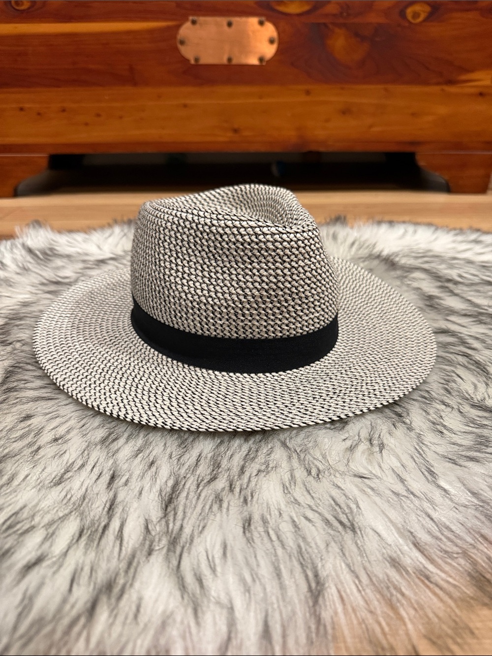 Wallaroo Hat Company - Women’s Petite Charlie Two-Tone Fedora with Black Band